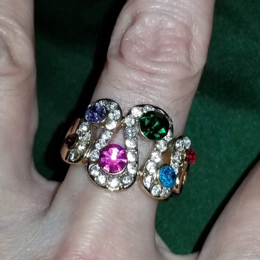 NWOT crystal "ribbon" ring, size 9.5